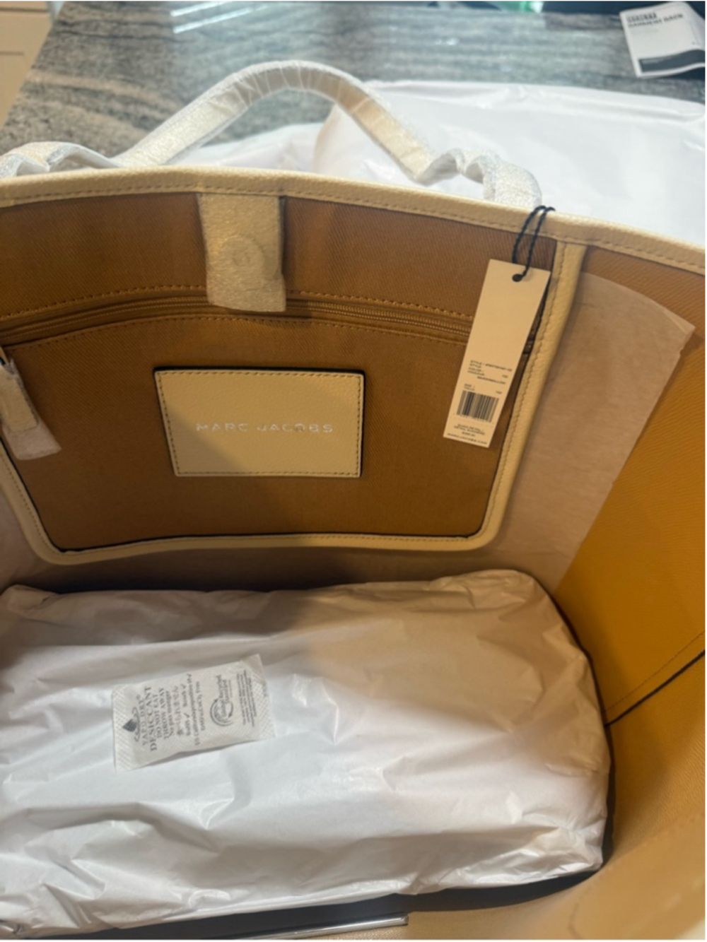 Marc Jacobs On Your Marc Leather Tote, Marshmallow - Picture 14 of 16